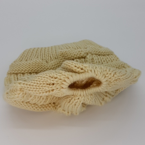 Queenfur Ponytail Hat Beige Beanie Large - Picture 2 of 2